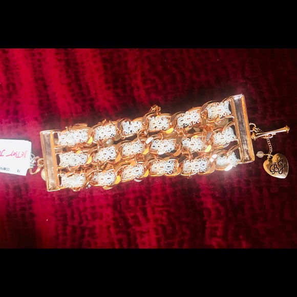 (SOLD) Betsey Johnson Statement Bracelet - Picture 4 of 8